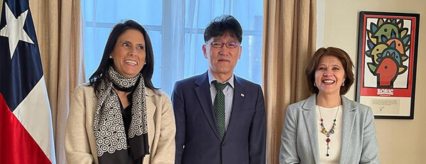 ▲ Participants of the Seminar included the director of the Institute of International Studies of the University of Chile, the South Korean ambassador to Chile, and the Chilean Undersecretary of Foreign Affairs,Ximena Fuentes.
